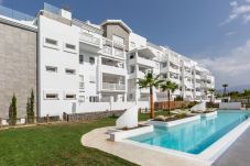 Apartamento en Motril - Marina Golf - Apartamento de lujo con vistas a la piscina y al golf