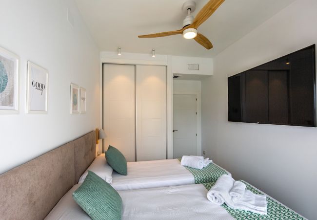 Apartamento en Motril - Marina Golf - Apartamento de lujo con vistas a la piscina y al campo de golf Apartamento en Motril - Marina Golf - Apartamento de lujo con vistas a la piscina y al campo de golf