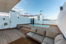 Apartamento en Motril - Ático de lujo con piscina privada