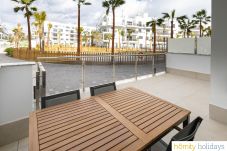 Apartamento en Motril - Apartamento de lujo con vistas a la piscina y al jardín