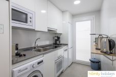 Apartamento en Motril - Apartamento de lujo con vistas a la piscina y al jardín