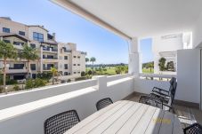 Apartamento en Motril - Marina Golf - Apartamento de lujo con vistas a la piscina y al Golf