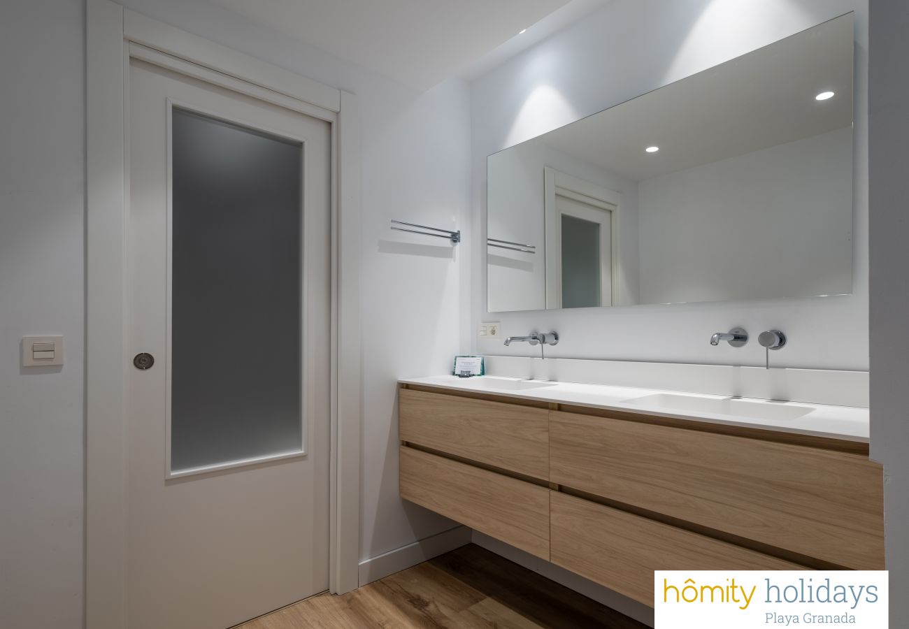 Apartamento en Estepona - La Cartuja Golf - Apartamento de lujo con vistas al jardín Apartamento en Estepona - La Cartuja Golf - Apartamento de lujo con vistas al jardín