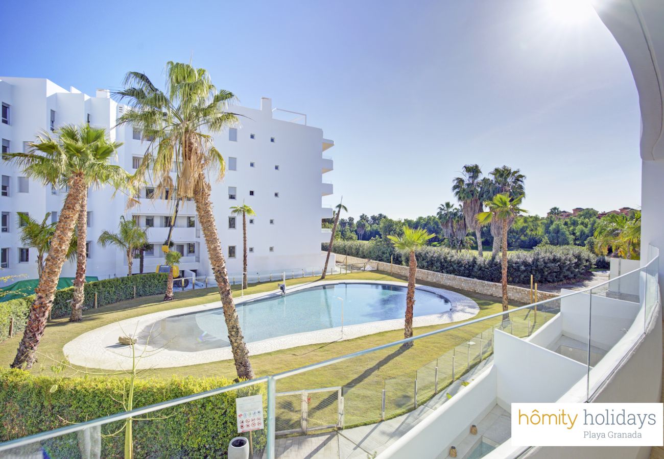 Apartamento en Motril - Mar de Fabiola - Apartamento de lujo con vistas a la piscina y jardín 