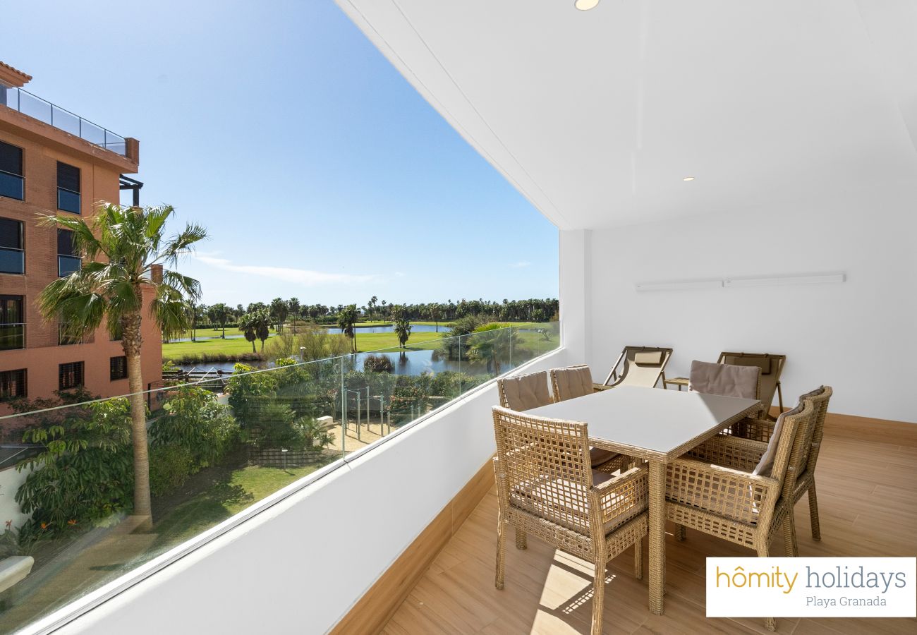 Apartamento en Motril - Mar de Astrid - Apartamento de lujo con vistas al campo de golf y al jardín