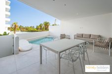 Apartamento en Motril - Apartamento de lujo con piscina privada y vistas al campo de golf
