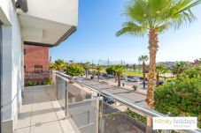 Apartamento en Motril - Apartamento de lujo con vistas a la montaña y al campo de golf