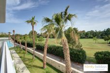 Lejlighed i Motril - Apartamento de lujo con vistas al campo de golf y jardín