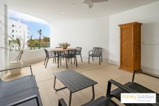 Lejlighed i Motril - Mar de Fabiola - Apartamento de lujo con vistas a la piscina y jardín 