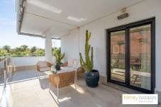 Lejlighed i Motril - Apartamento de lujo con vistas a la montaña y al campo de golf