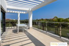 Apartment in Motril - Luxury apartment with golf, pool and mountain views